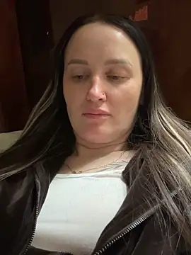 Snapshot of TomilaSi chatting on 02.23.26 TomilaSi online show from 02.23.26