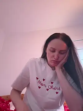 Snapshot of TomilaSi chatting on 02.24.26 TomilaSi online show from 02.24.26