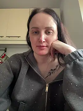 Snapshot of TomilaSi chatting on 03.01.26 TomilaSi online show from 03.01.26