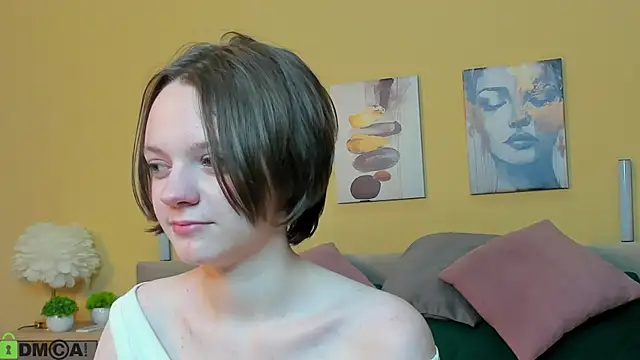 Olivia Riesz online show from 04.11.26