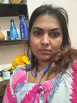 Tamil Smiley Queen online show from 11.28.25