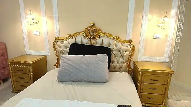 HallieStone online show from 03.25.26