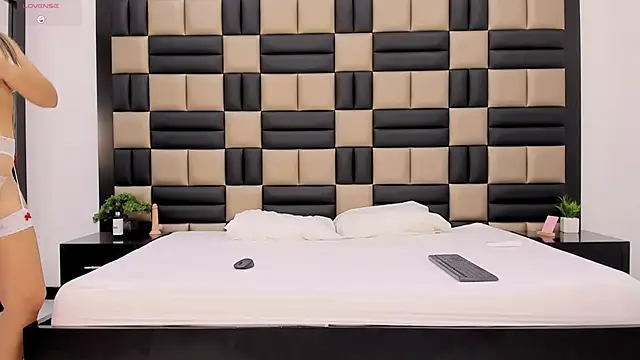 JessicaBosch online show from 01.07.26