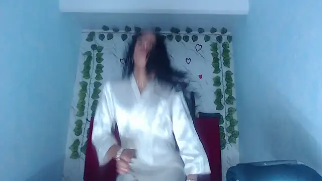 Snapshot of angelamanjarrezcm chatting on 12.01.25 angelamanjarrezcm online show from 12.01.25