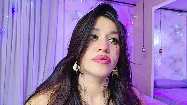 abby saenz 2025 online show from 11.25.25