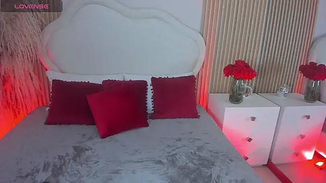 Vera Gold  online show from 12.23.25