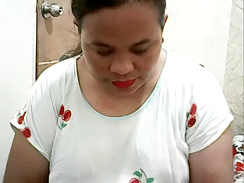 Snapshot of cutechubby chatting on 05.16.26 cutechubby online show from 05.16.26