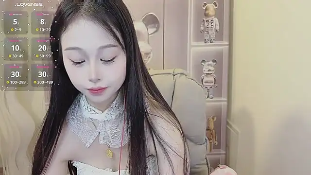 Snapshot of -Annababy chatting on 12.01.25 -Annababy online show from 12.01.25