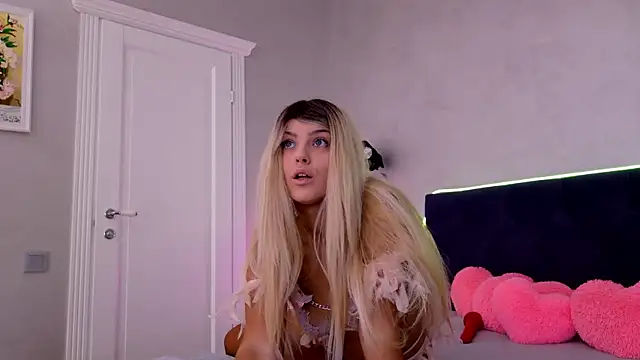 Snapshot of ChristalRose chatting on 01.07.26 ChristalRose online show from 01.07.26