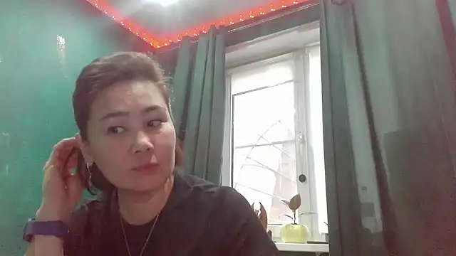 Nettie Allie online show from 12.22.25