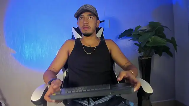 Brand Collins online show from 12.19.25