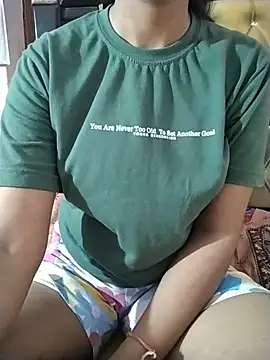 Snapshot of RASHMI_SHARMA9 chatting on 06.21.26 RASHMI SHARMA9 online show from 06.21.26
