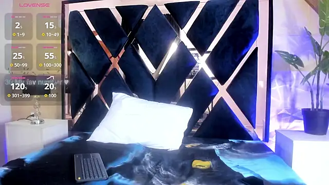 valentina lenoxx online show from 12.18.25