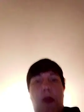 Snapshot of LusiaD chatting on 11.29.25 LusiaD online show from 11.29.25