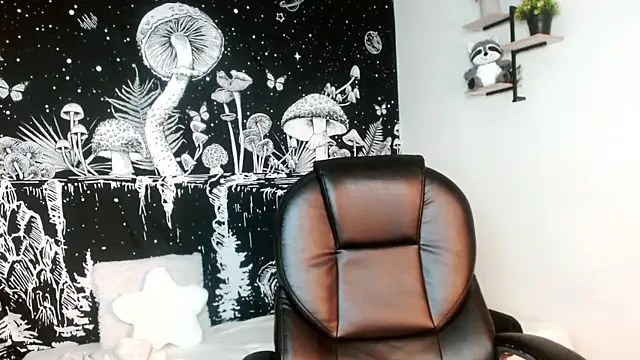 Snapshot of Michaelkoiv chatting on 07.13.26 Michaelkoiv online show from 07.13.26