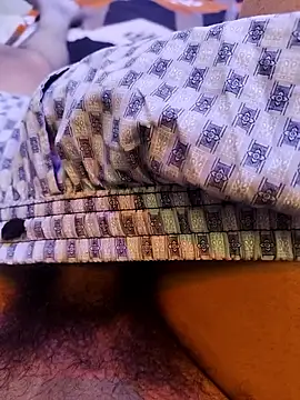 Snapshot of ishan2026 chatting on 12.17.25 ishan2026 online show from 12.17.25