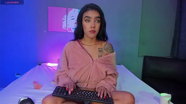 VictoriaMeller online show from 01.06.26