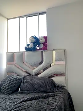 Snapshot of RedFox_Golden chatting on 11.27.25 RedFox Golden online show from 11.27.25