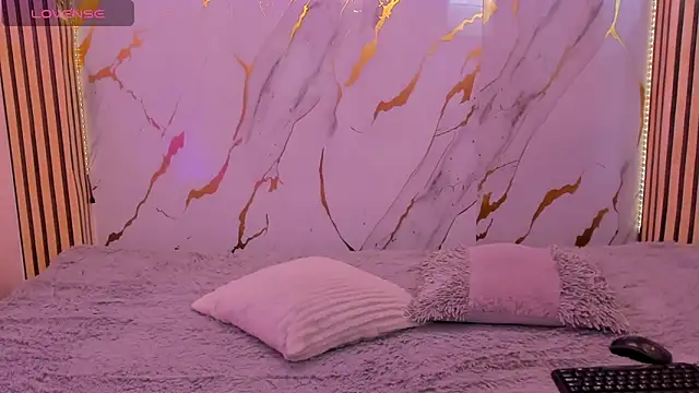 Dakota ferreti  online show from 04.23.26