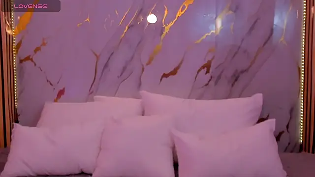 Dakota ferreti  online show from 04.24.26