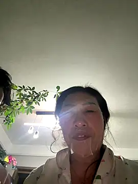 22xiaopingguo online show from 11.28.25