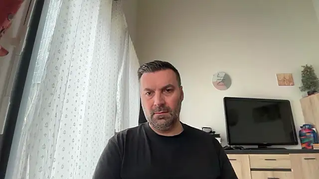 Snapshot of coolsmith81 chatting on 05.18.26 coolsmith81 online show from 05.18.26