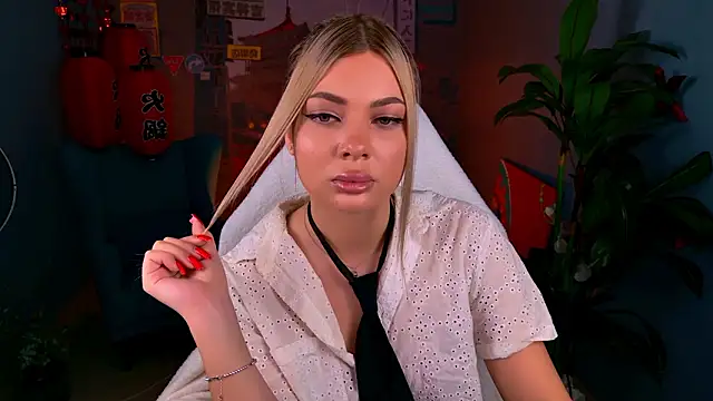 HyileyClark online show from 03.06.26