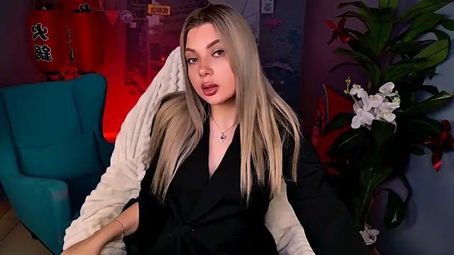 HyileyClark online show from 04.07.26