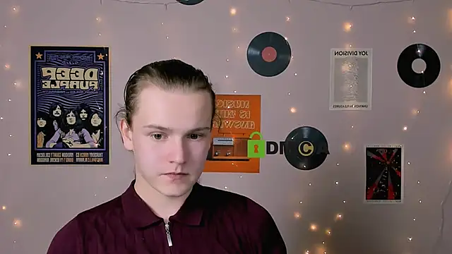 Snapshot of leo_void chatting on 12.02.25 leo void online show from 12.02.25