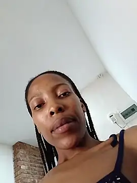 MsParisSmith online show from 01.10.26