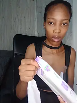 MsParisSmith online show from 04.15.26