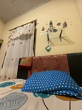 aril200117 online show from 02.17.26