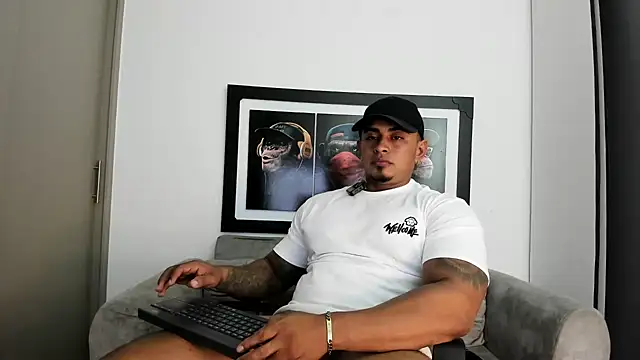 Maxkarther online show from 12.17.25