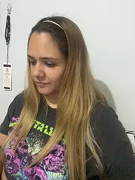 LoreinnFox online show from 04.06.26