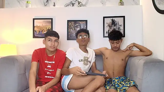 COUPLES BOYS online show from 02.25.26