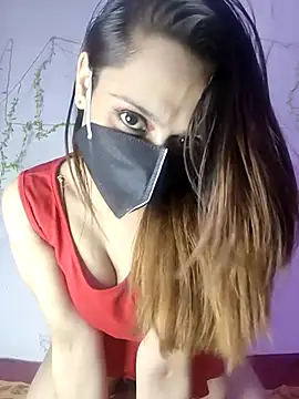 HONEY BEBS online show from 12.13.25