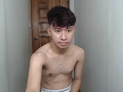 asiantwink0000 online show from 01.13.26