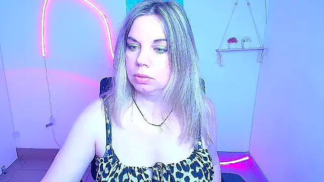 Amanda Swannn online show from 04.18.26