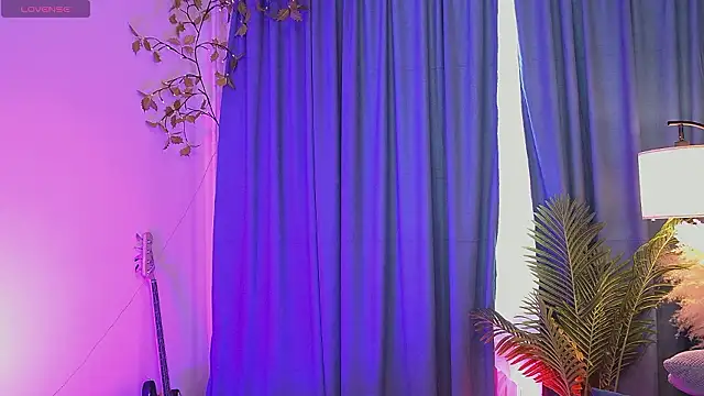 Jennifer Wiliams online show from 03.04.26