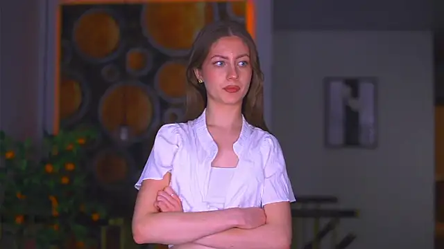 BellaPinneo online show from 11.30.25