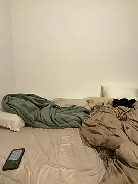 Alicatcua  online show from 12.14.25