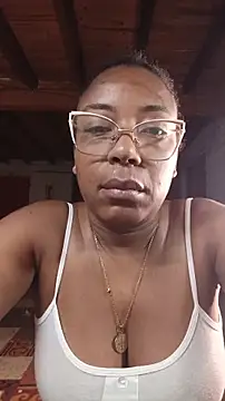 Snapshot of ChanneldelaCroix chatting on 04.14.26 ChanneldelaCroix online show from 04.14.26