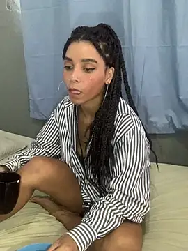 Lillith Bloom online show from 02.25.26