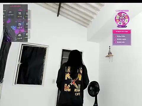 Snapshot of sweetCatallina chatting on 05.29.26 sweetCatallina online show from 05.29.26