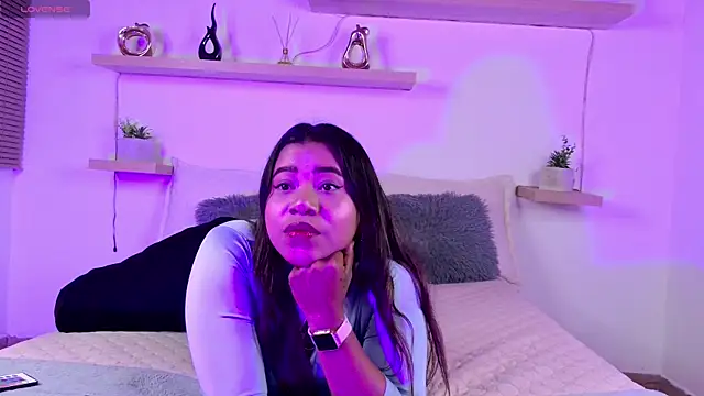 Lunaartistry online show from 11.29.25