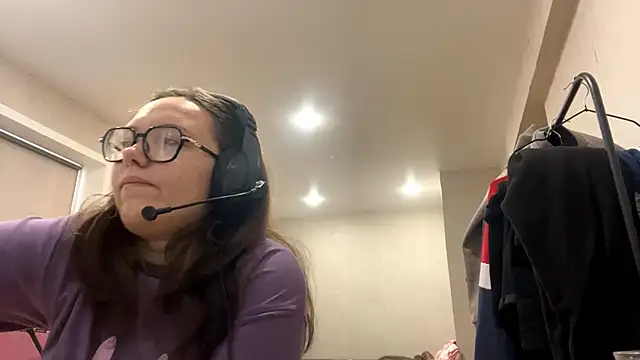 KerriMcbreen online show from 12.05.25