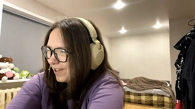 KerriMcbreen online show from 12.20.25