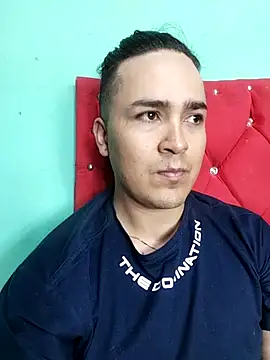 Snapshot of angels_00001 chatting on 11.29.25 angels 00001 online show from 11.29.25