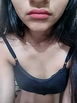 Snapshot of Sweet_Sexyy chatting on 03.18.26 Sweet Sexyy online show from 03.18.26