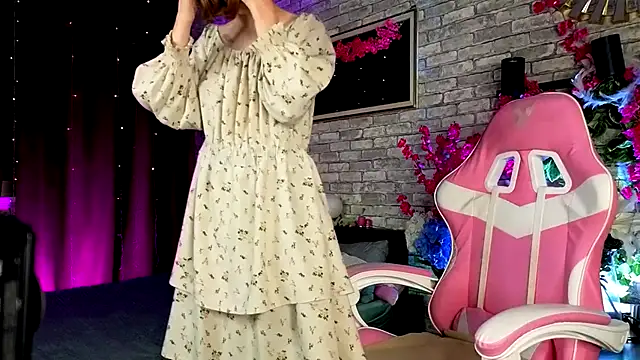 Mia Mooore online show from 12.01.25